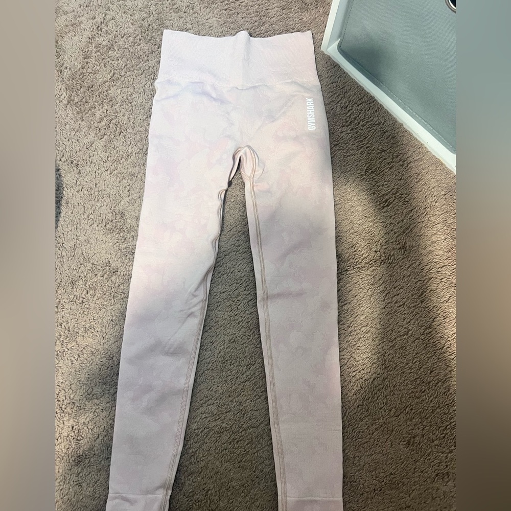 Gym shark seamless leggings (NWOT)